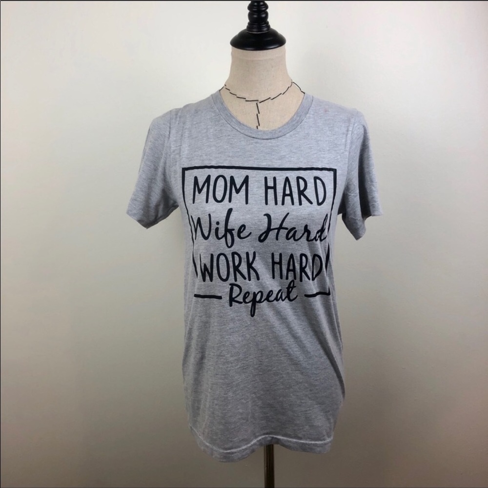 Mom Life Grey Graphic Tee Shirt Size Small